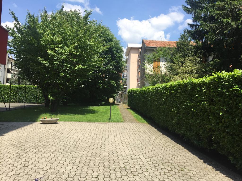 Bnbook Bilo Malpensa Gallarate Exterior photo
